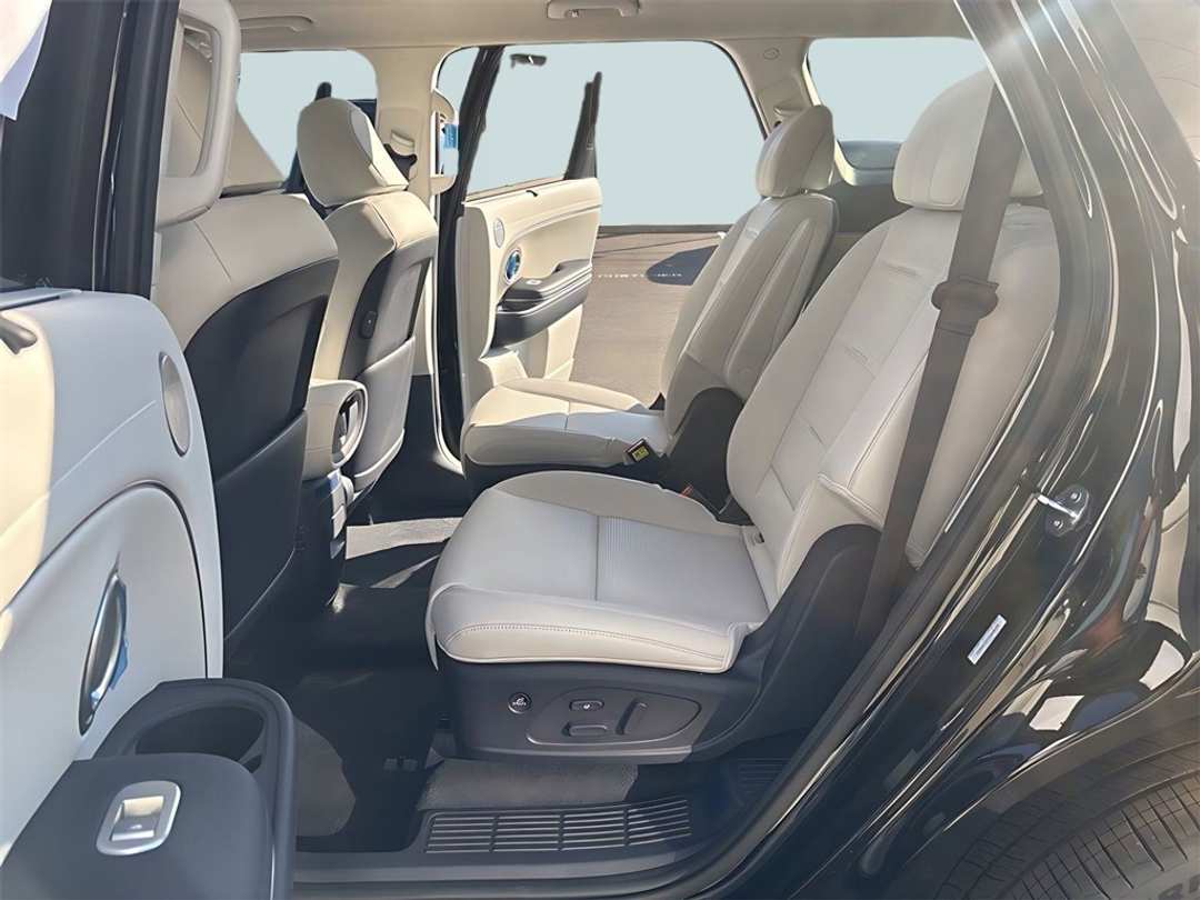 2026 Hyundai Palisade Calligraphy - Image 12