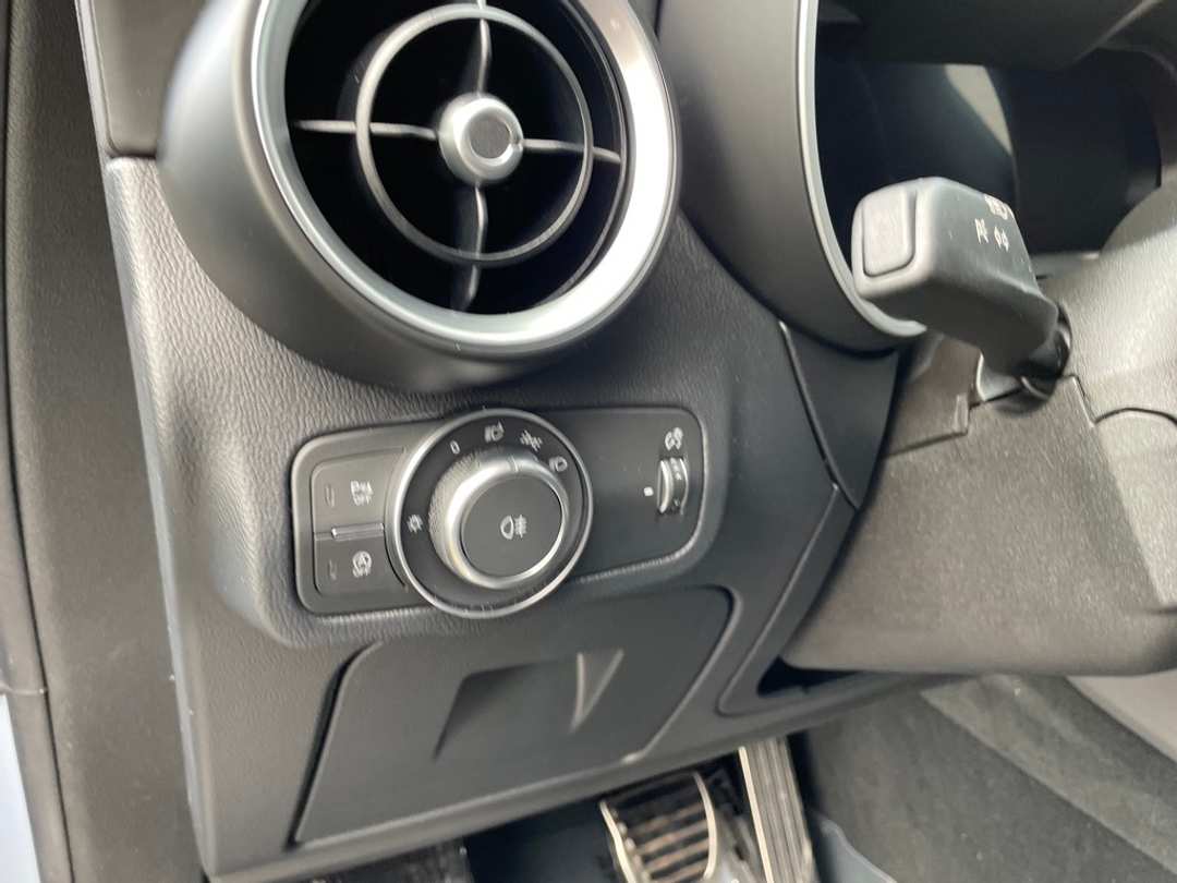 2024 Alfa Romeo Stelvio Ti - Image 10