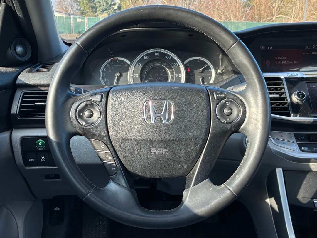 2015 Honda Accord EXL - Image 11