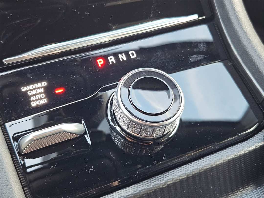 2025 Jeep Grand Cherokee Limited - Image 17