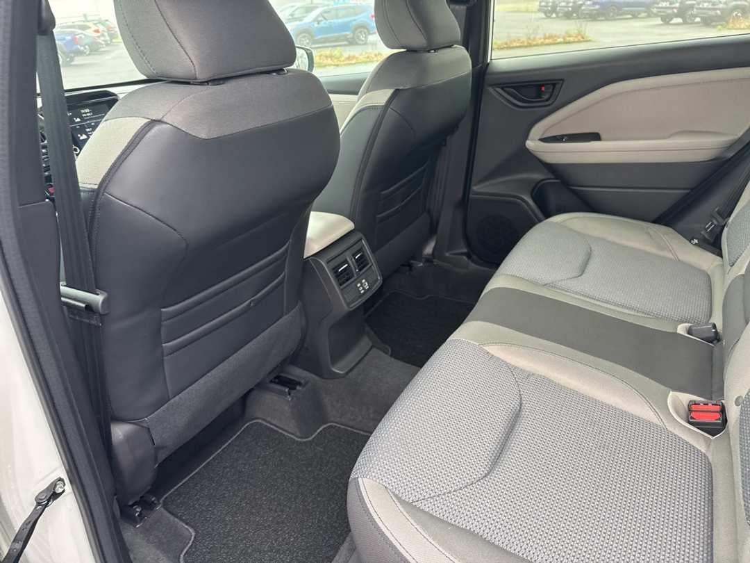 2026 Subaru Forester Premium - Image 18