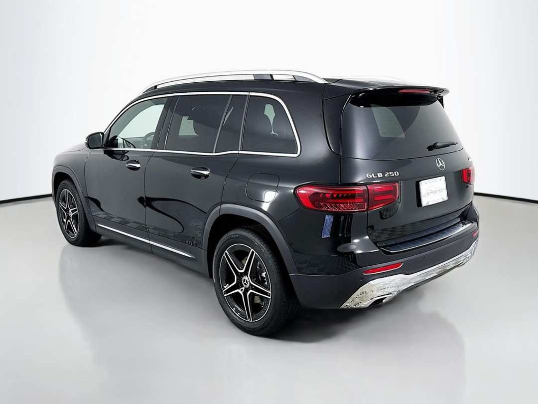 2026 Mercedes-Benz GLB GLB 250 - Image 3