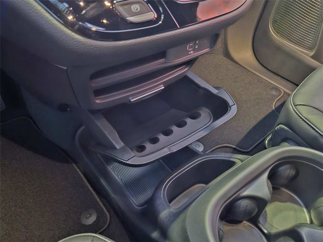 2026 Chrysler Pacifica Select - Image 26