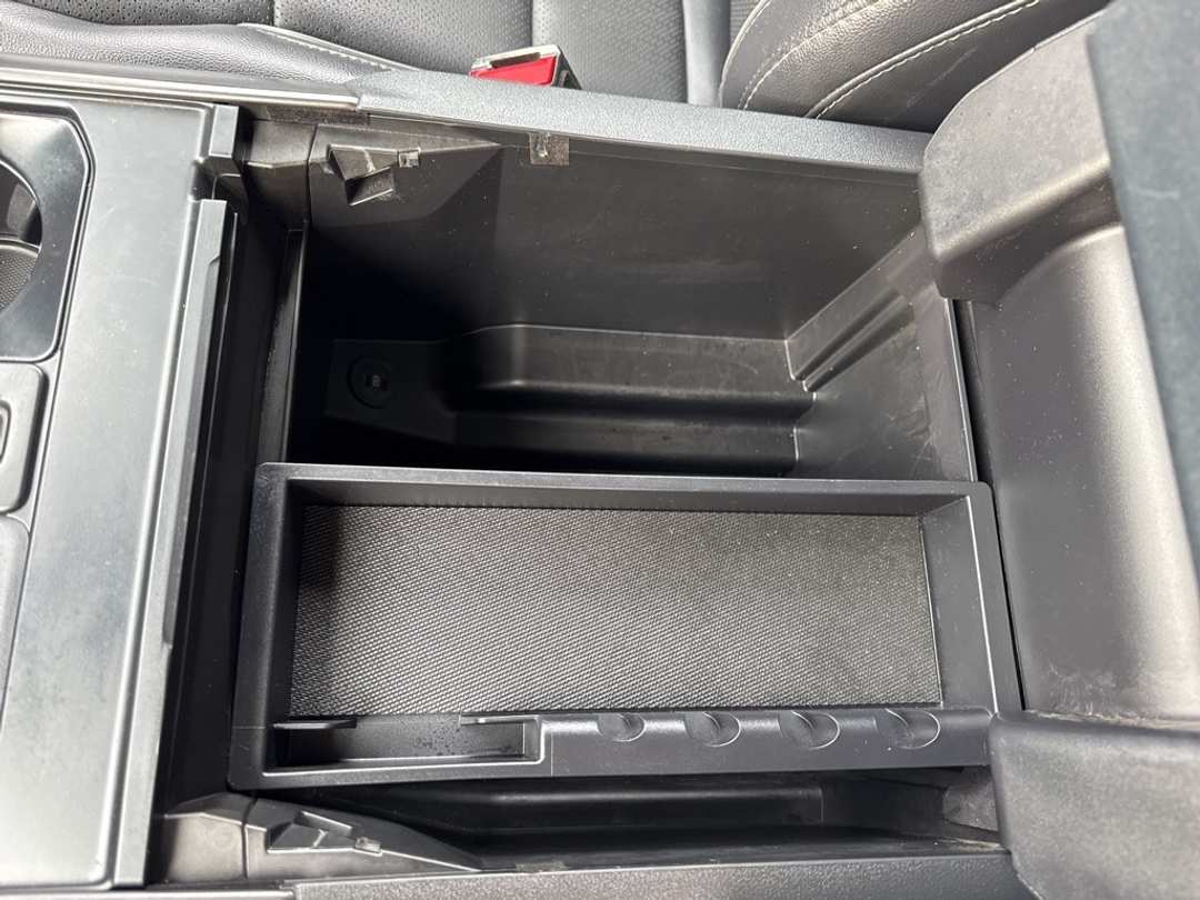 2025 Ford F-150 Lariat - Image 31