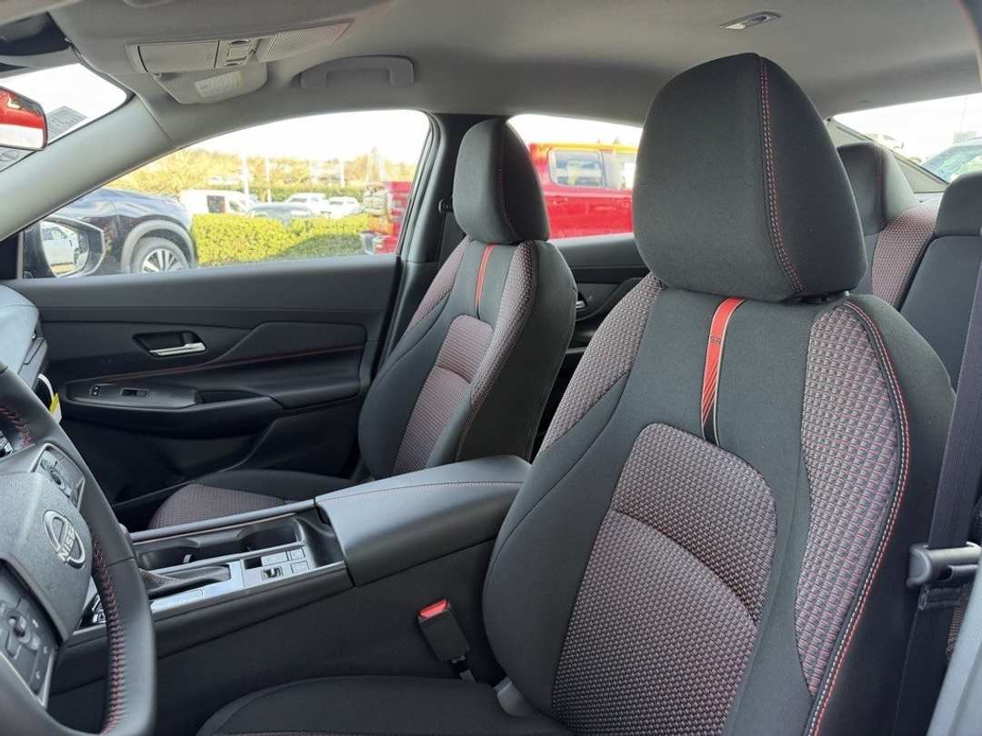 2026 Nissan Sentra SR - Image 13