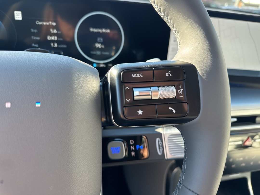 2026 Hyundai Ioniq 9 SEL - Image 36