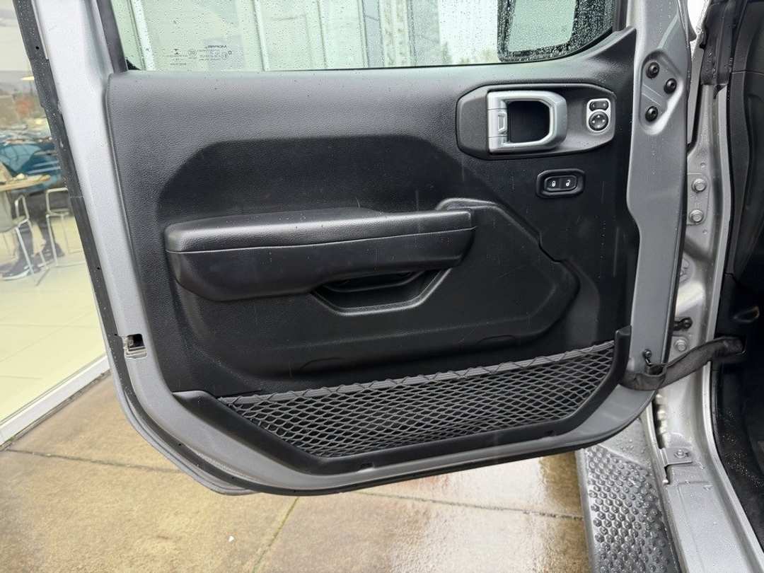 2019 Jeep Wrangler Unlimited Sport S - Image 16