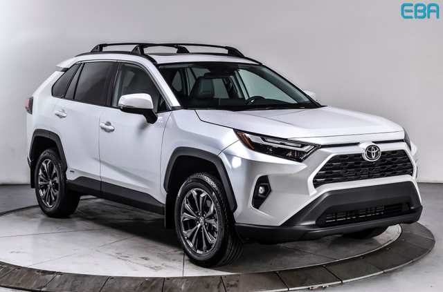 2025 Toyota Rav4 XLE Premium