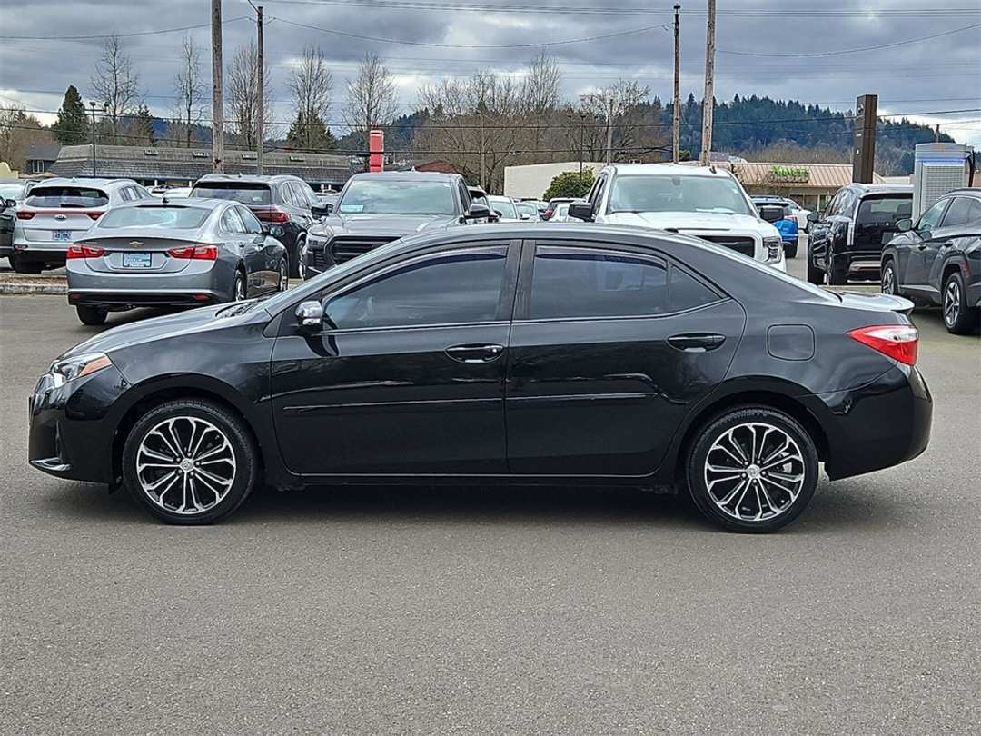 2016 Toyota Corolla S - Image 3