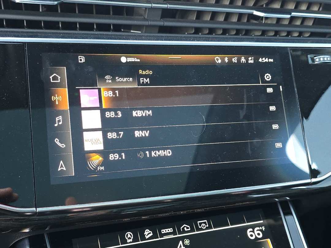 2022 Audi Q7 45 Premium - Image 18