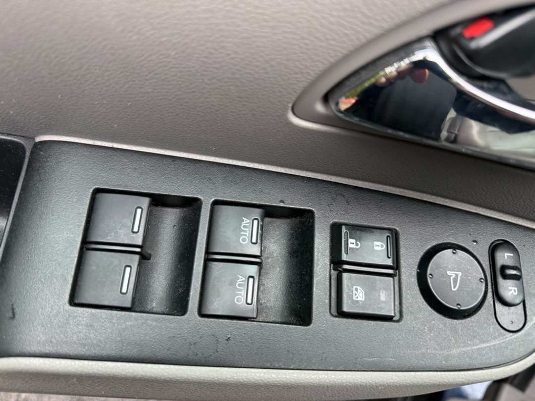 2015 Honda Odyssey EXL - Image 23