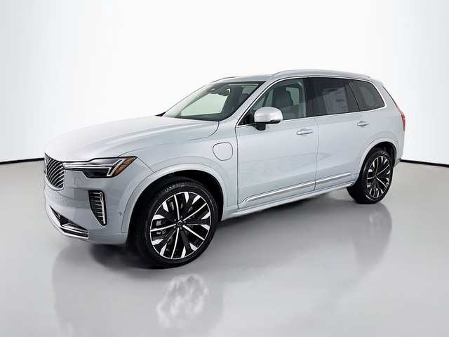 2026 Volvo Xc90 T8 Plus
