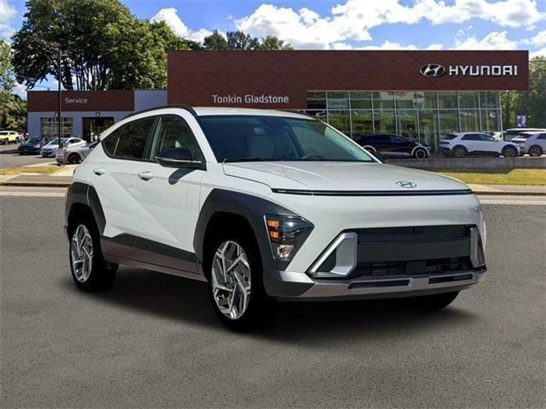2026 Hyundai Kona SEL Premium - Image 11