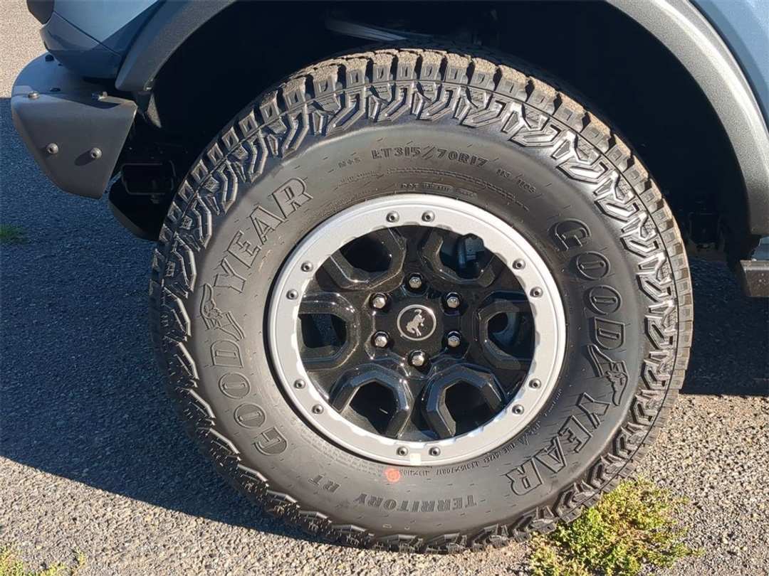 2025 Ford Bronco Big Bend - Image 32