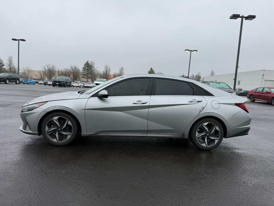 2021 Hyundai Elantra Limited - Image 4