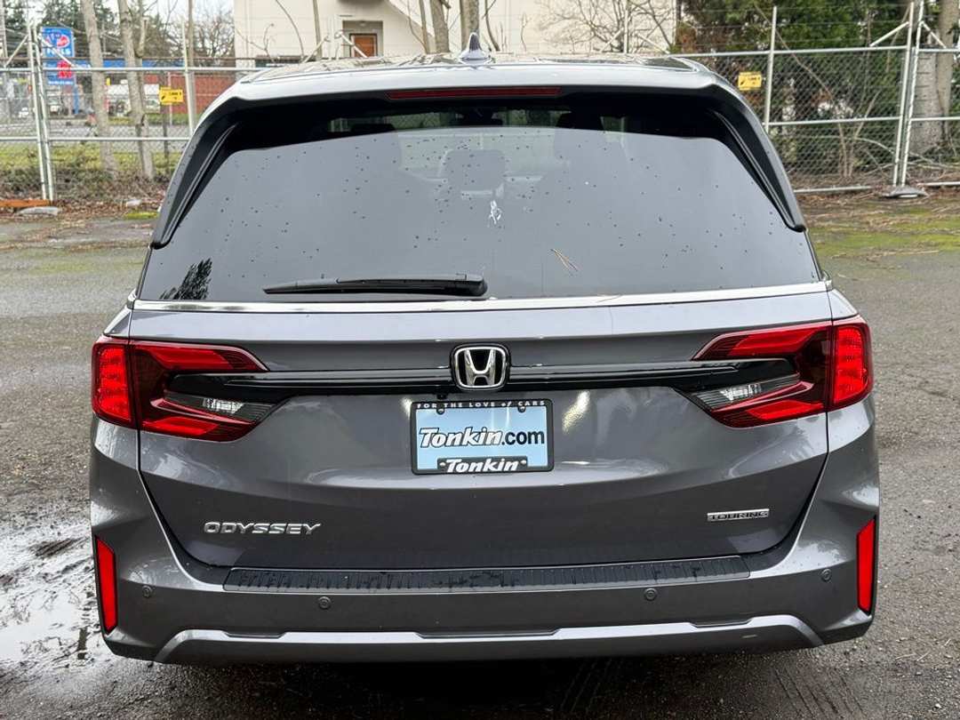 2026 Honda Odyssey Touring - Image 7