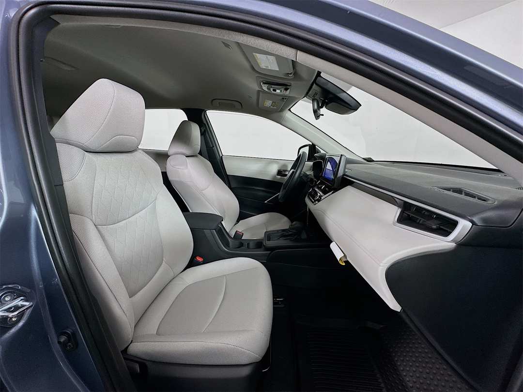 2026 Toyota Corolla Cross L - Image 27