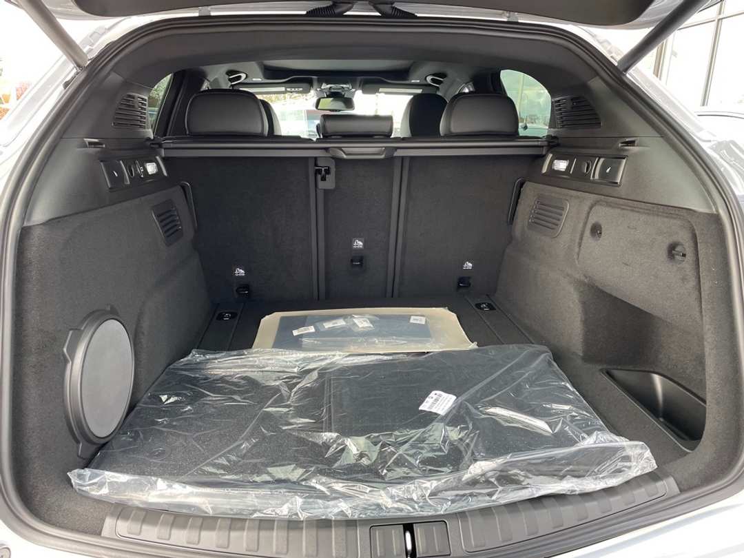 2024 Alfa Romeo Stelvio Ti - Image 30