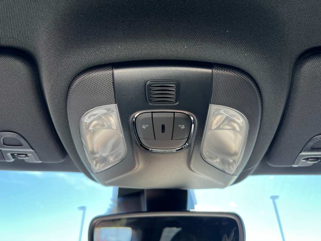 2026 Jeep Compass Latitude - Image 24