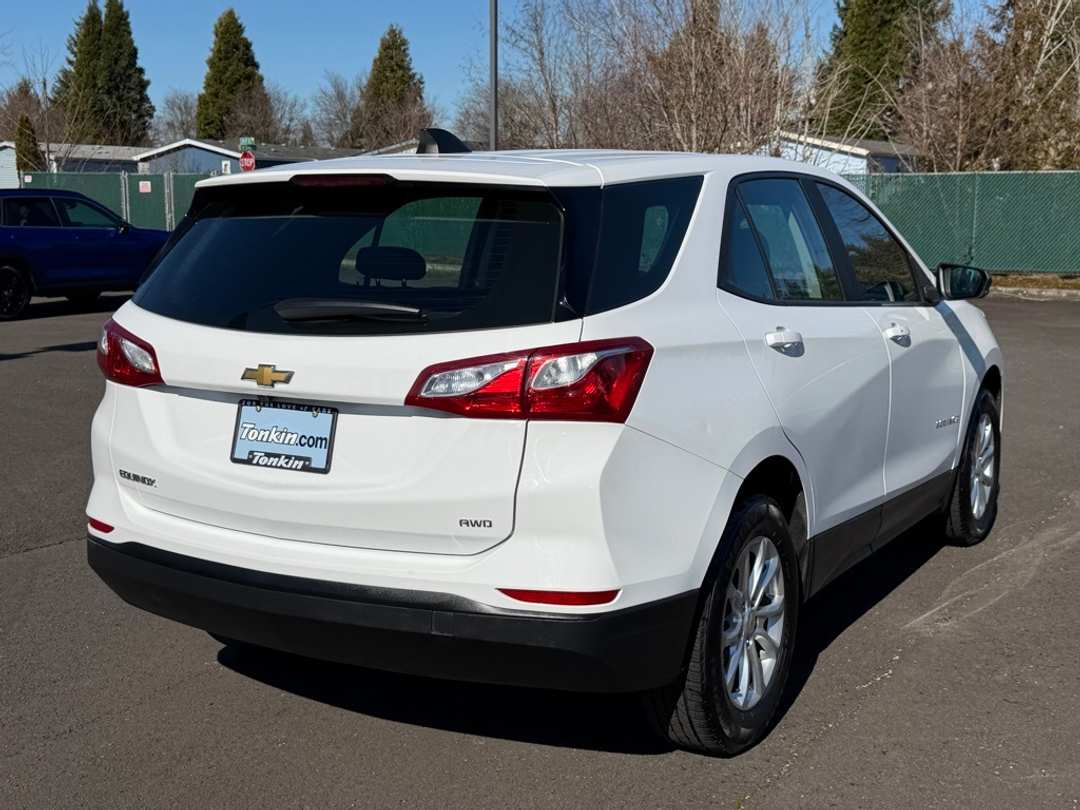 2020 Chevrolet Equinox LS - Image 8