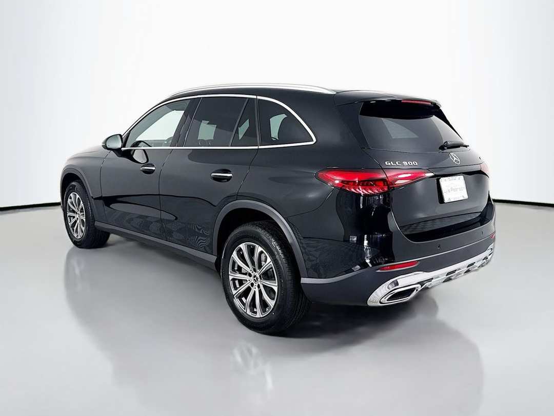 2026 Mercedes-Benz GLC GLC 300 - Image 3