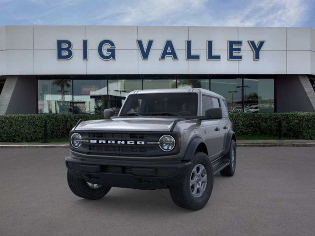 2026 Ford Bronco Big Bend - Image 2