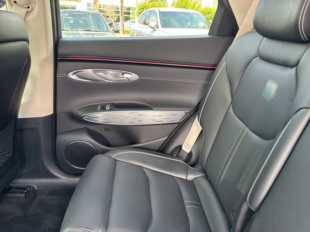 2026 Genesis Electrified Gv70 - Image 46