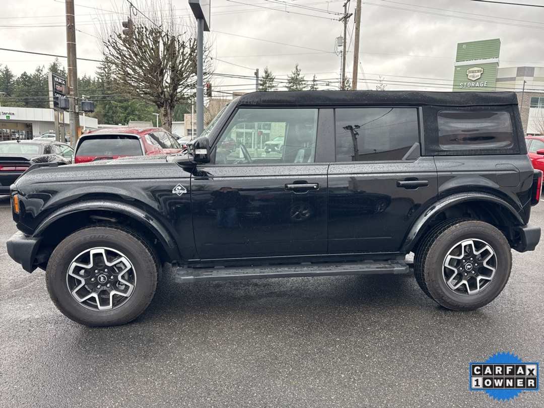 2024 Ford Bronco Outer Banks - Image 5