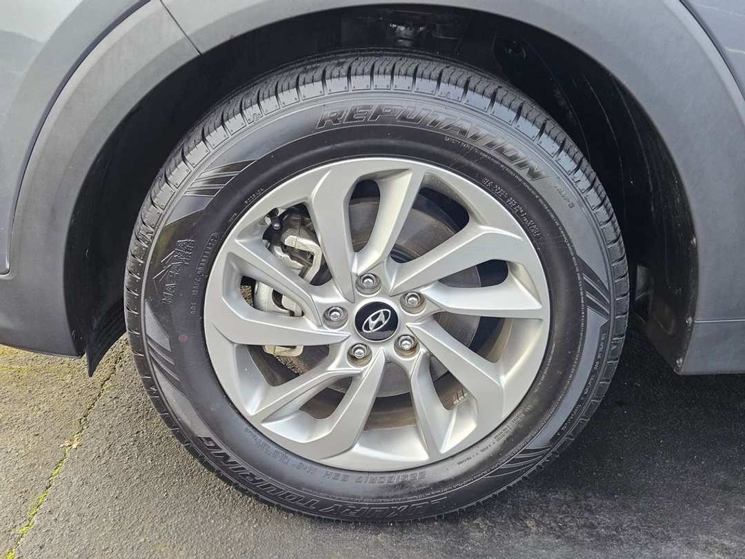 2017 Hyundai Tucson SE - Image 37