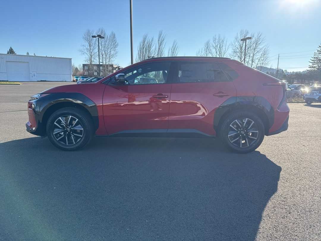 2026 Subaru Solterra Premium - Image 4