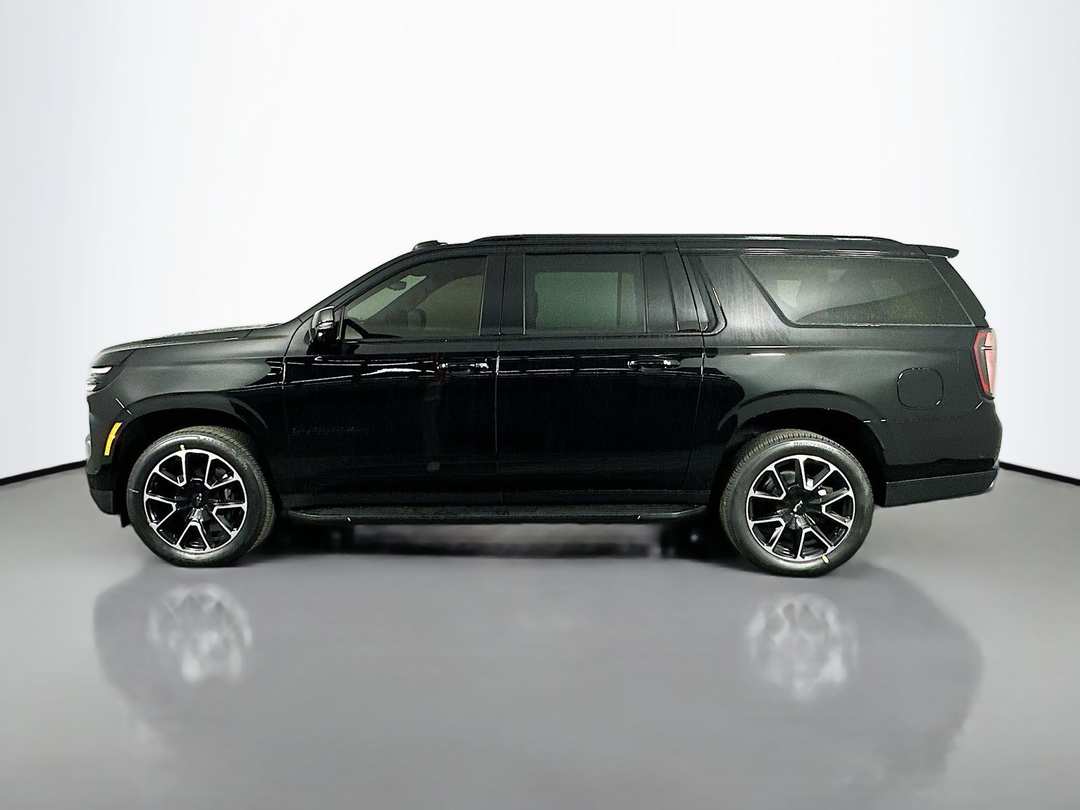 2026 Chevrolet Suburban RST - Image 4