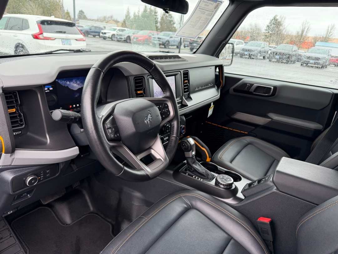 2022 Ford Bronco Badlands - Image 19