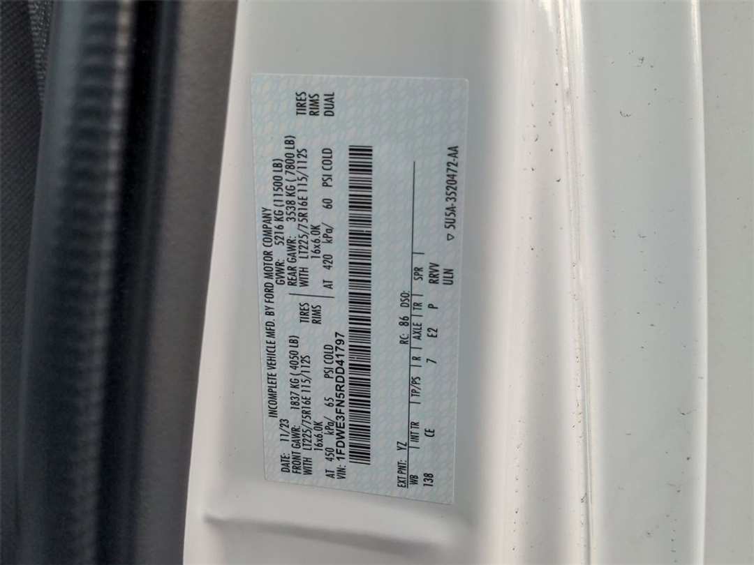 2024 Ford E-350sd Base - Image 28