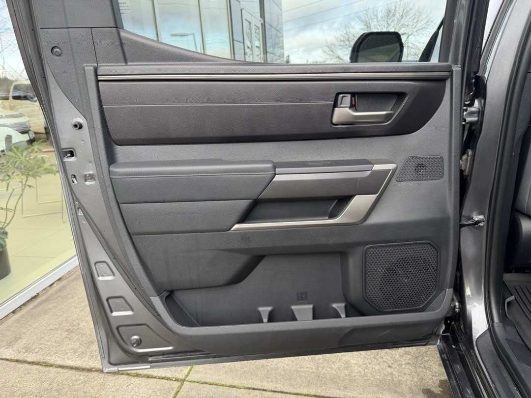 2025 Toyota Tundra SR5 - Image 28