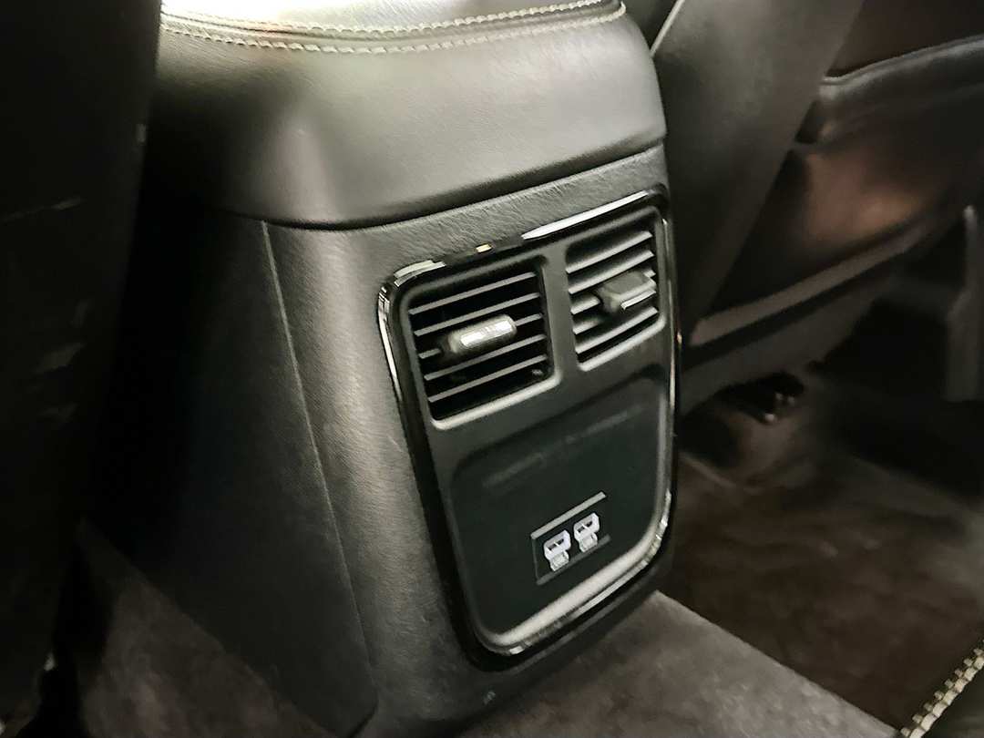 2017 Chrysler 300 S - Image 27