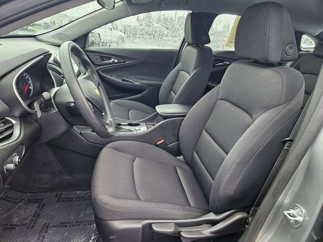 2025 Chevrolet Malibu LS - Image 14