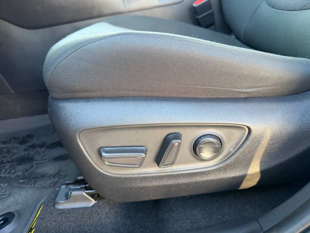 2023 Toyota Rav4 Woodland Edition - Image 13