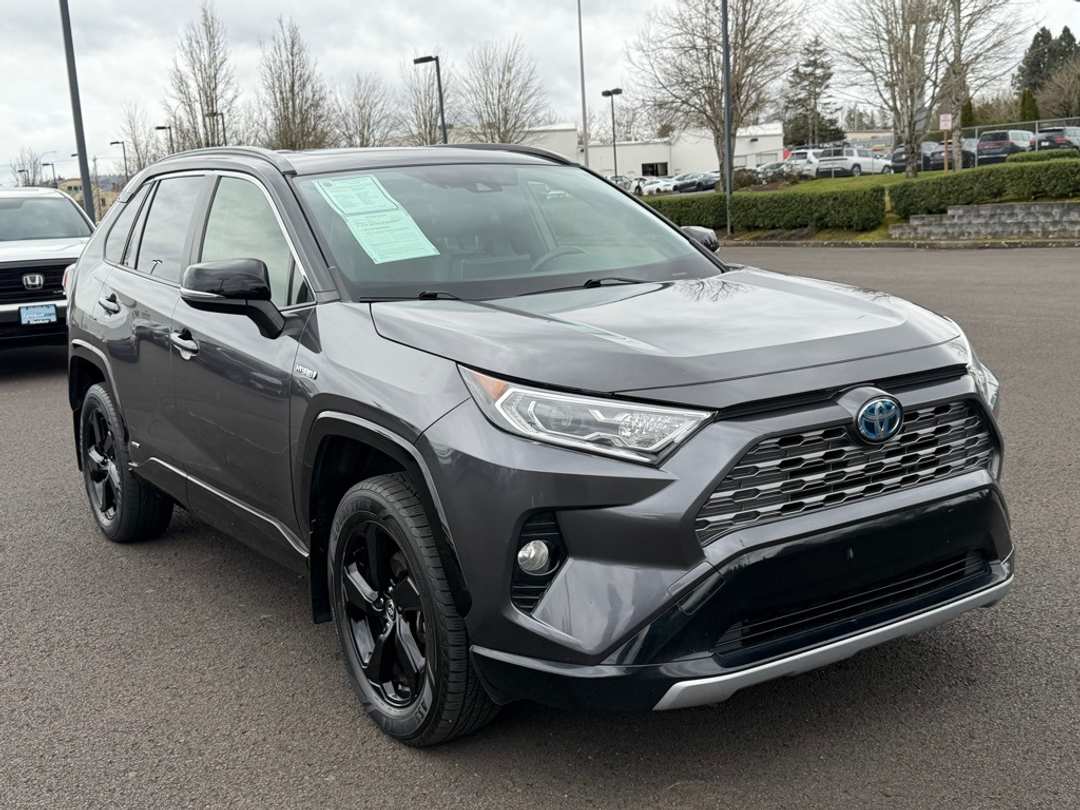 2020 Toyota Rav4 XSE - Image 2
