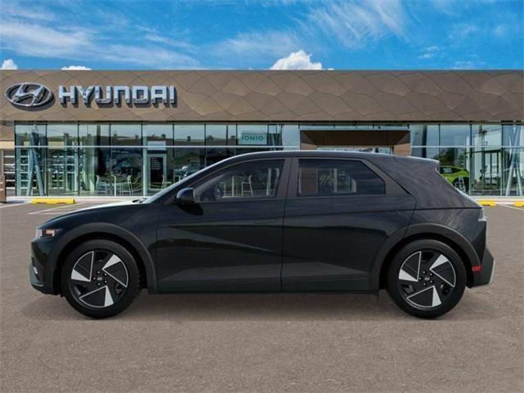 2026 Hyundai Ioniq 5 SE - Image 3