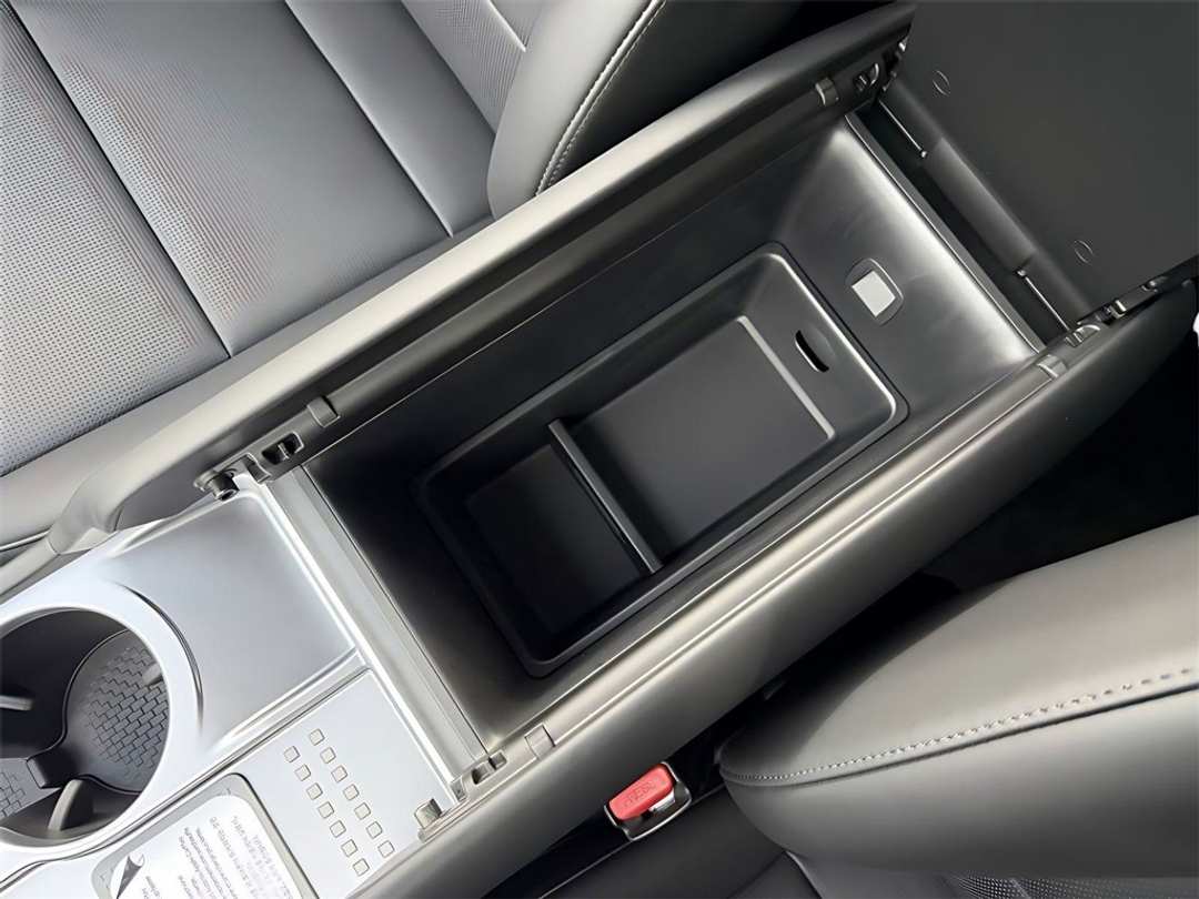 2026 Hyundai Ioniq 9 SEL - Image 27