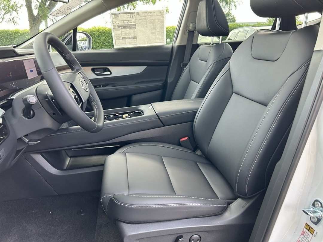 2025 Nissan Murano SL - Image 21