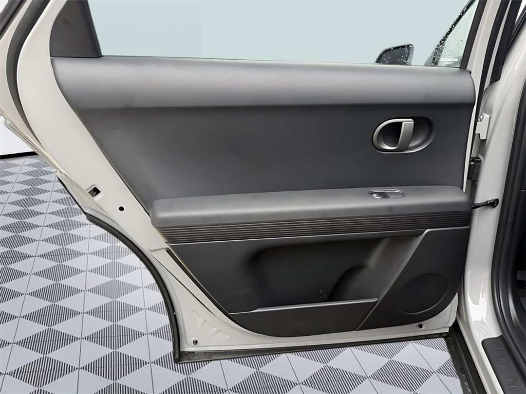 2026 Hyundai Ioniq 5 SE - Image 29