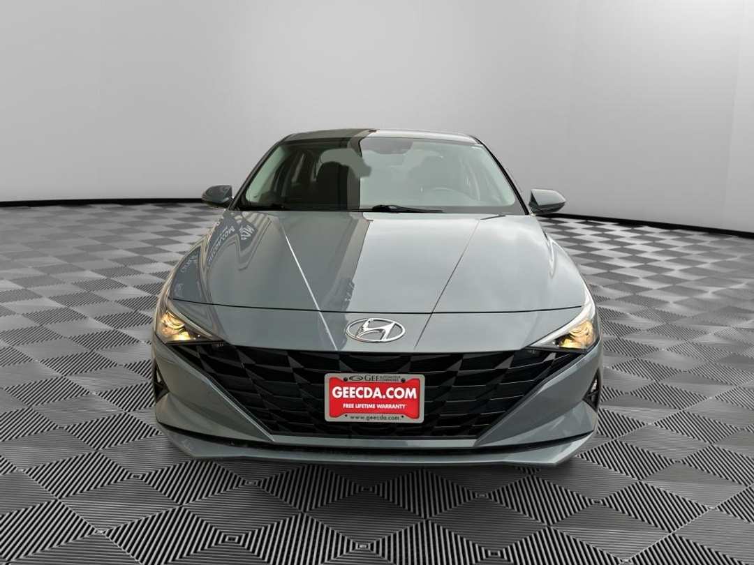 2023 Hyundai Elantra SEL - Image 2