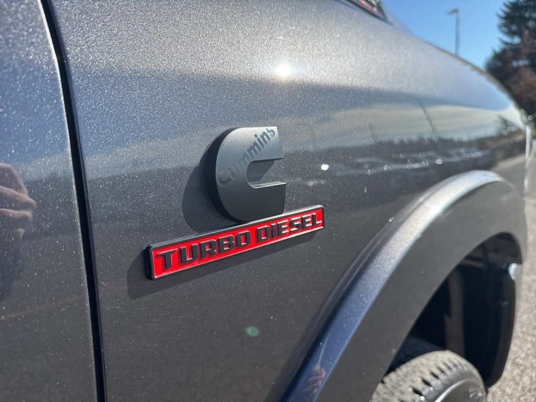 2022 Ram 2500 Laramie - Image 11