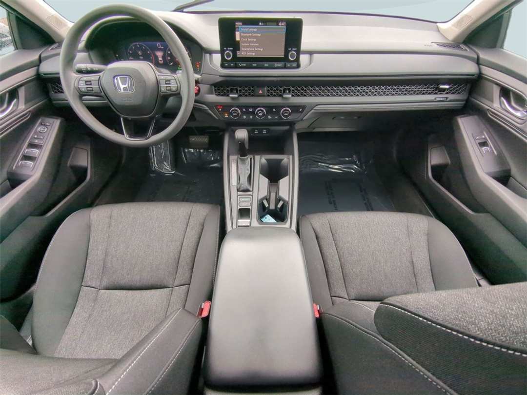 2025 Honda Accord SE - Image 21