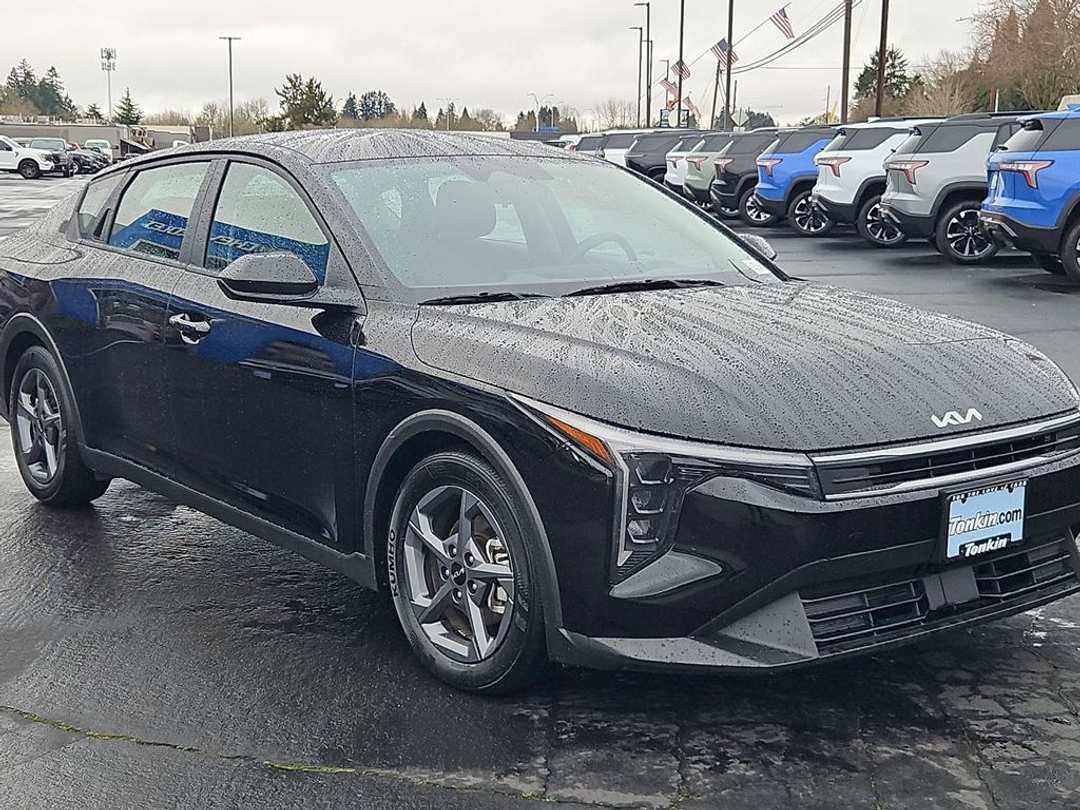 2025 Kia K4 LXS - Image 8