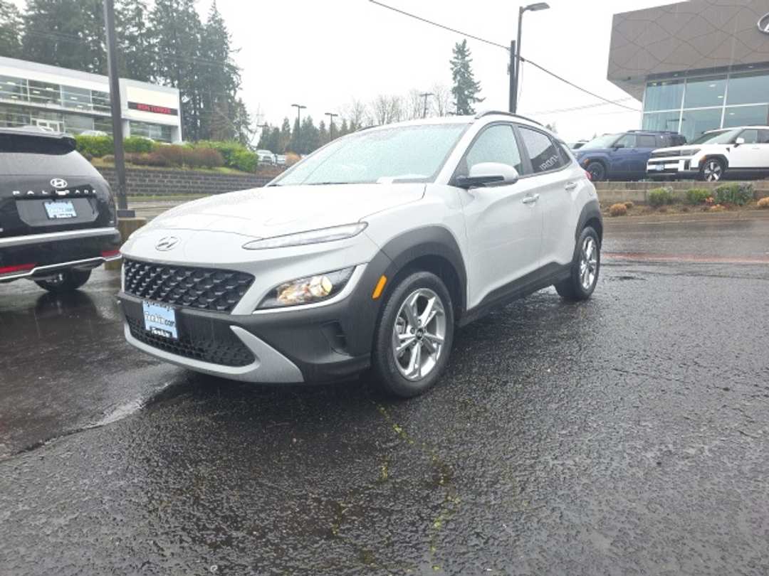 2023 Hyundai Kona SEL - Image 3