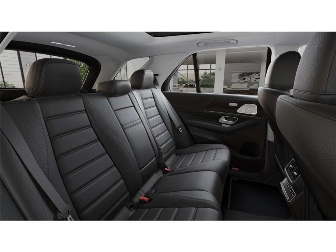 2026 Mercedes-Benz GLE GLE 450 - Image 5