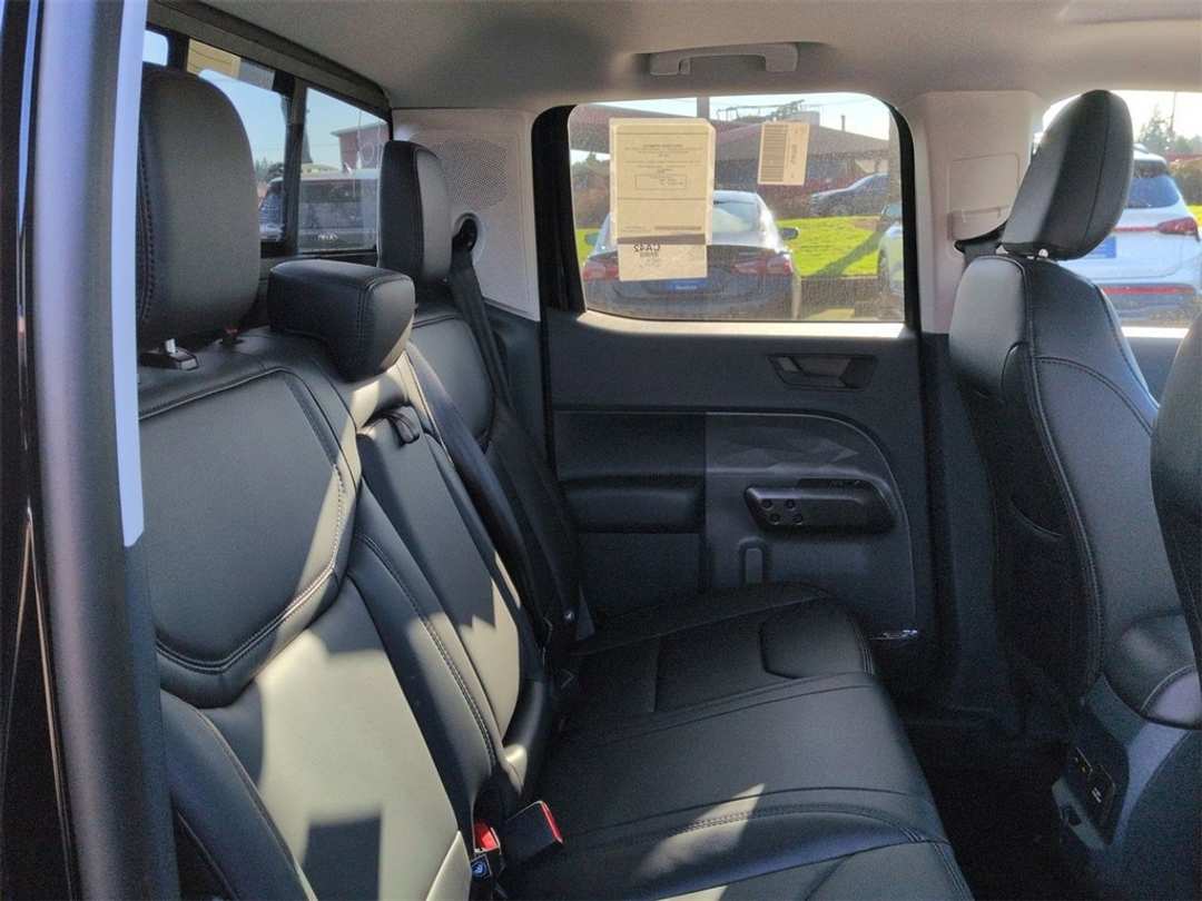 2026 Ford Maverick Lariat - Image 29