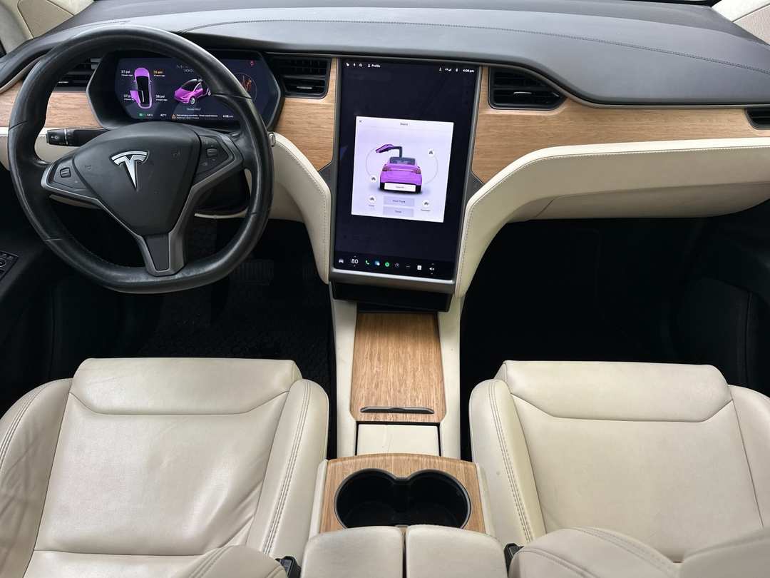 2018 Tesla Model X 100D - Image 12